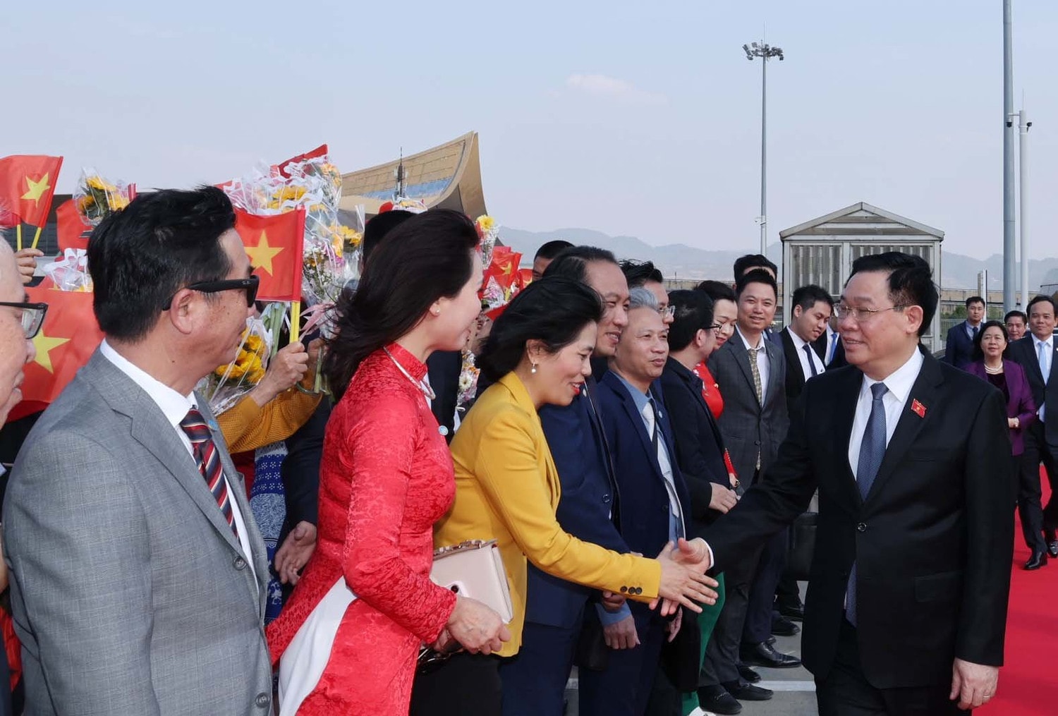 Photo: Nhan Sang NA Chairman wraps up official visit to China -0