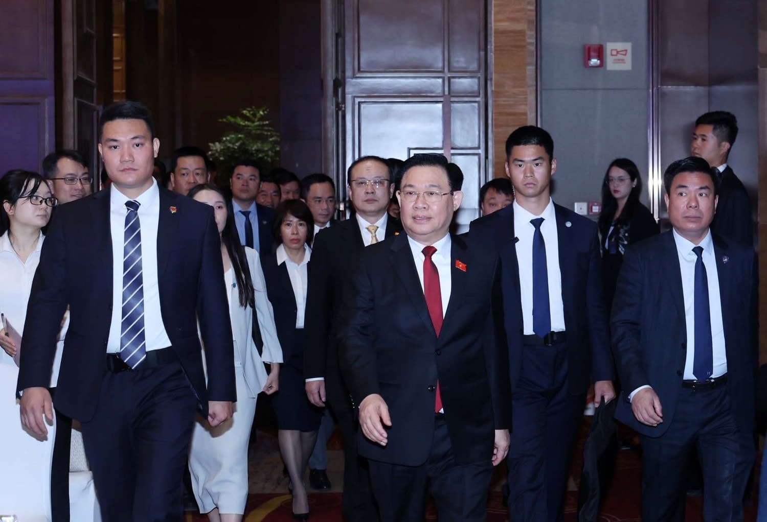 Chủ tịch Quốc hội Vương Đình Huệ: Cùng cụ thể hóa các thành quả mới, nội hàm mới của quan hệ Đối tác chiến lược toàn diện Việt Nam - Trung Quốc
