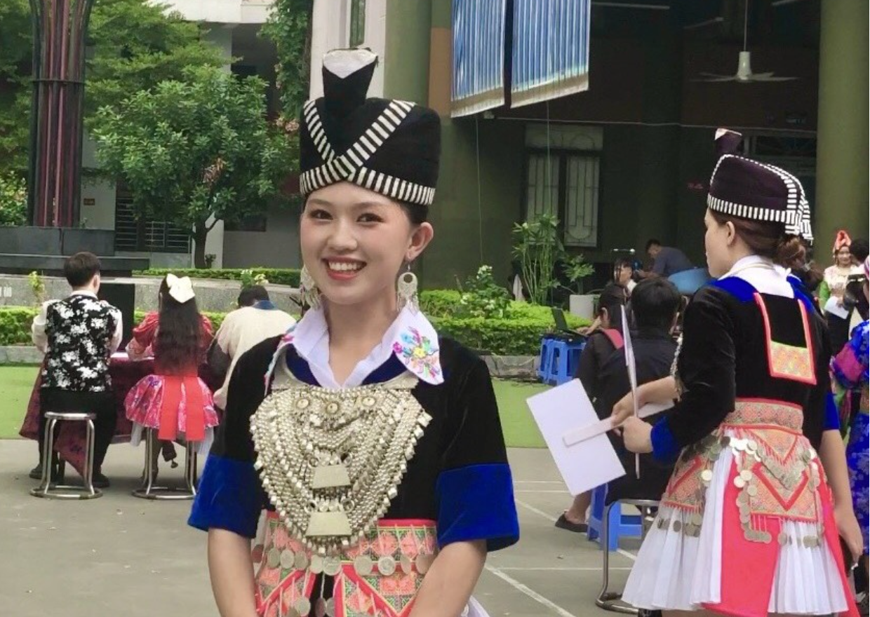 Nữ sinh sư phạm Xồng Vi Va: Ước mơ được dạy học trên bản làng người Mông -0
