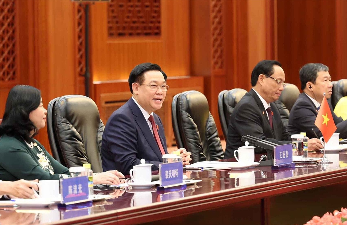 Chủ tịch Quốc hội Vương Đình Huệ thăm chính thức nước Cộng hòa Nhân dân Trung Hoa -2