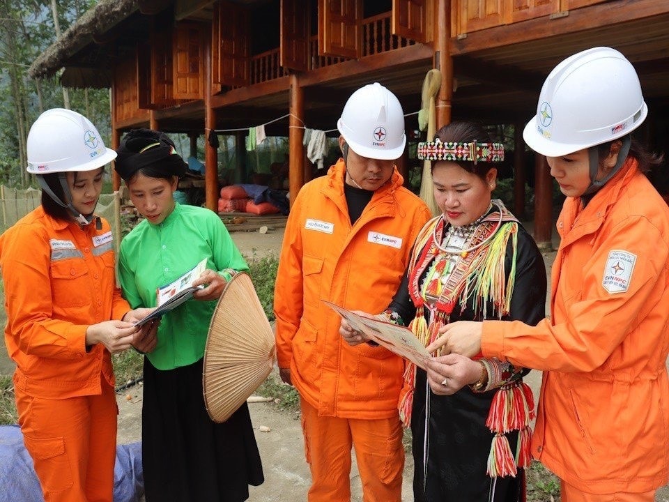 Tổng công ty Điện lực miền Bắc được tổ chức Fitch Ratings xếp hạng tín nhiệm ở mức “BB+” với triển vọng ổn định -0