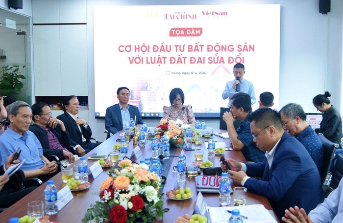 Toàn cảnh Tọa đàm 'cơ hội đầu tư bất động sản với Luật Đất đai sửa đổi'. Nguồn: Tạp chí Đầu tư Tài chính