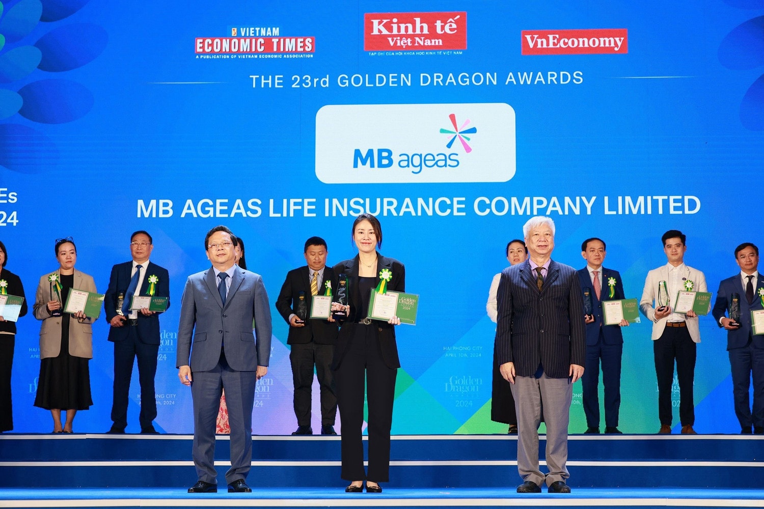 MB Ageas Life lọt Top doanh nghiệp FDI tiêu biểu 2023 nhận giải thưởng Rồng Vàng -0