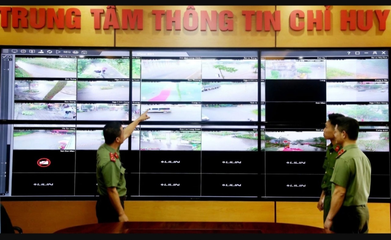Người dân nô nức về Đền Hùng trước ngày Giỗ Tổ -0