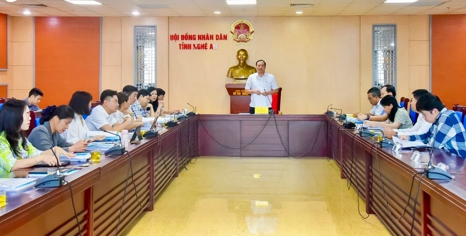 Toàn cảnh phiên thẩm tra. Ảnh: TL Nghệ An: Đề xuất phương án phân bổ nguồn vốn ngân sách Trung ương thực hiện Chương trình Mục tiêu Quốc gia giảm nghèo bền vững năm 2024 -0