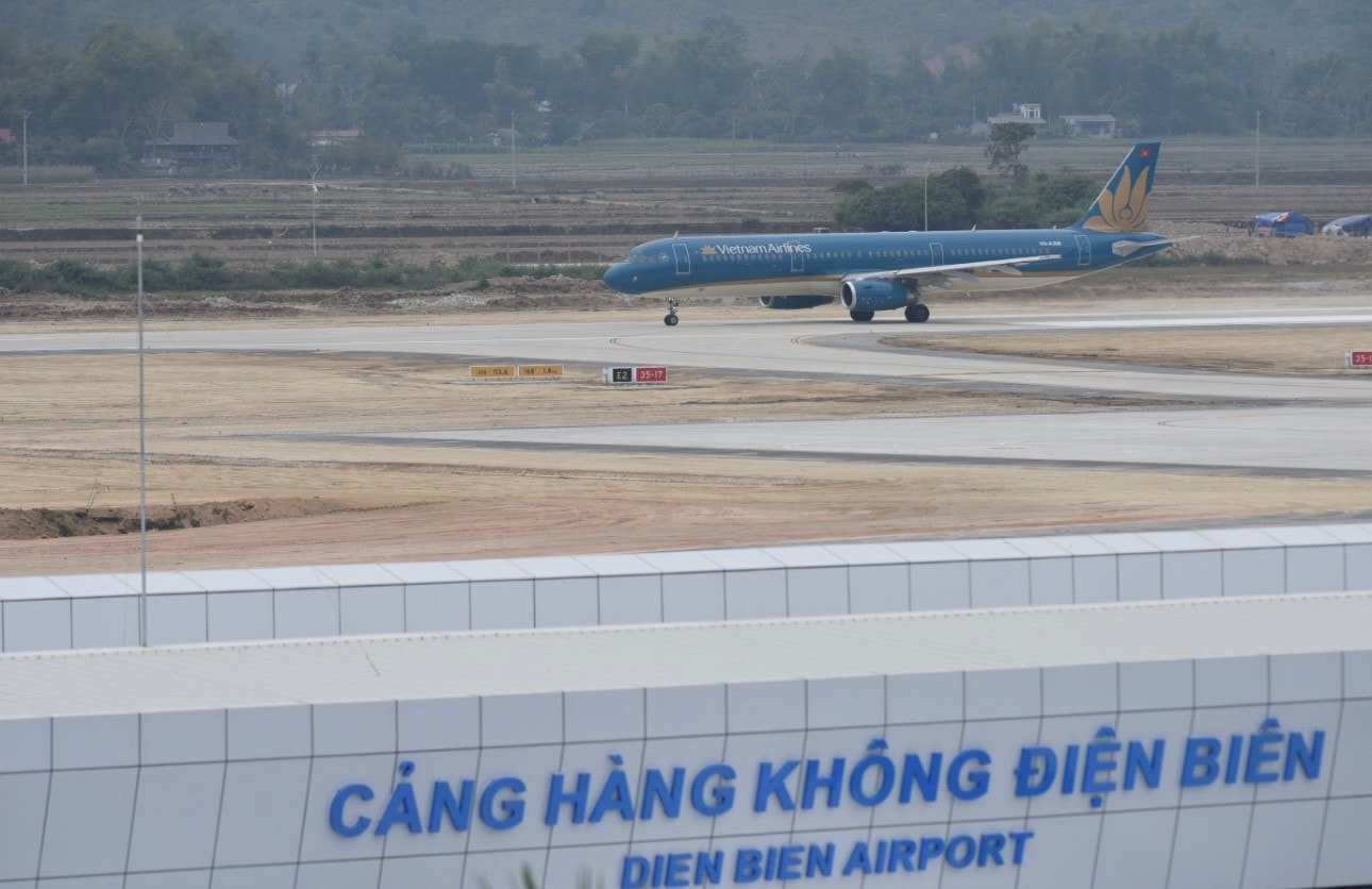 Vietnam Airlines tăng gấp đôi chuyến bay dịp Lễ kỷ niệm 70 năm chiến thắng Điện Biên Phủ -0
