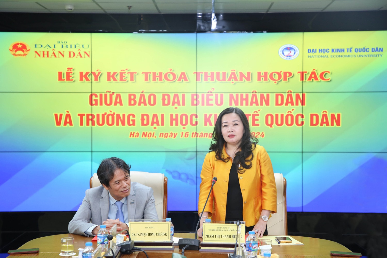 Báo Đại biểu Nhân dân ký kết thỏa thuận hợp tác với Trường Đại học Kinh tế Quốc dân -0