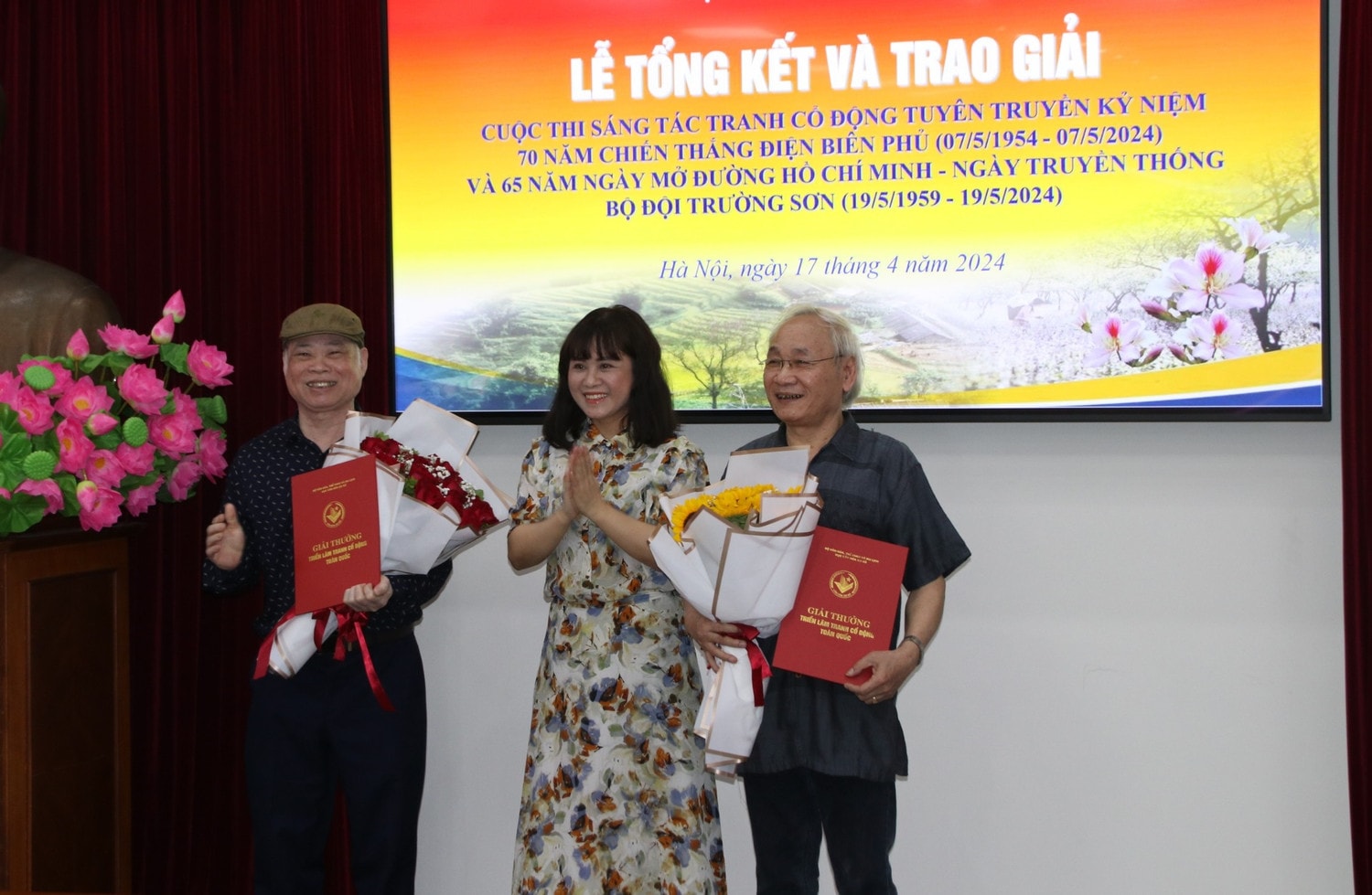 Trao giải cuộc thi sáng tác tranh cổ động tuyên truyền kỷ niệm 70 năm Chiến thắng Điện Biên Phủ -0