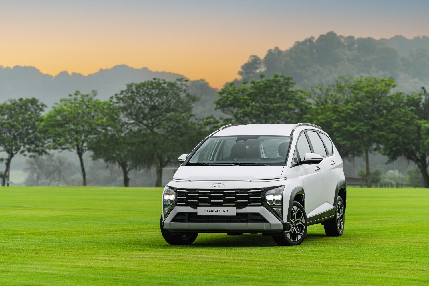 Hyundai Stargazer X ra mắt thị trường -0