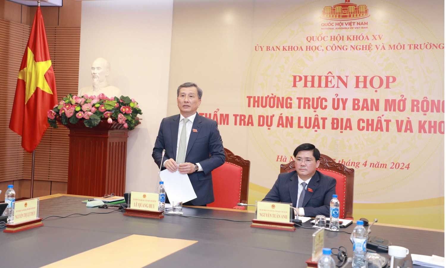 Chủ nhiệm Uỷ ban Khoa học, Công nghệ và Môi trường Lê Quang Huy phát biểu bế mạc phiên họp Quản lý sử dụng tiết kiệm, hiệu quả khoáng sản, hướng tới mục tiêu phát triển bền vững -0