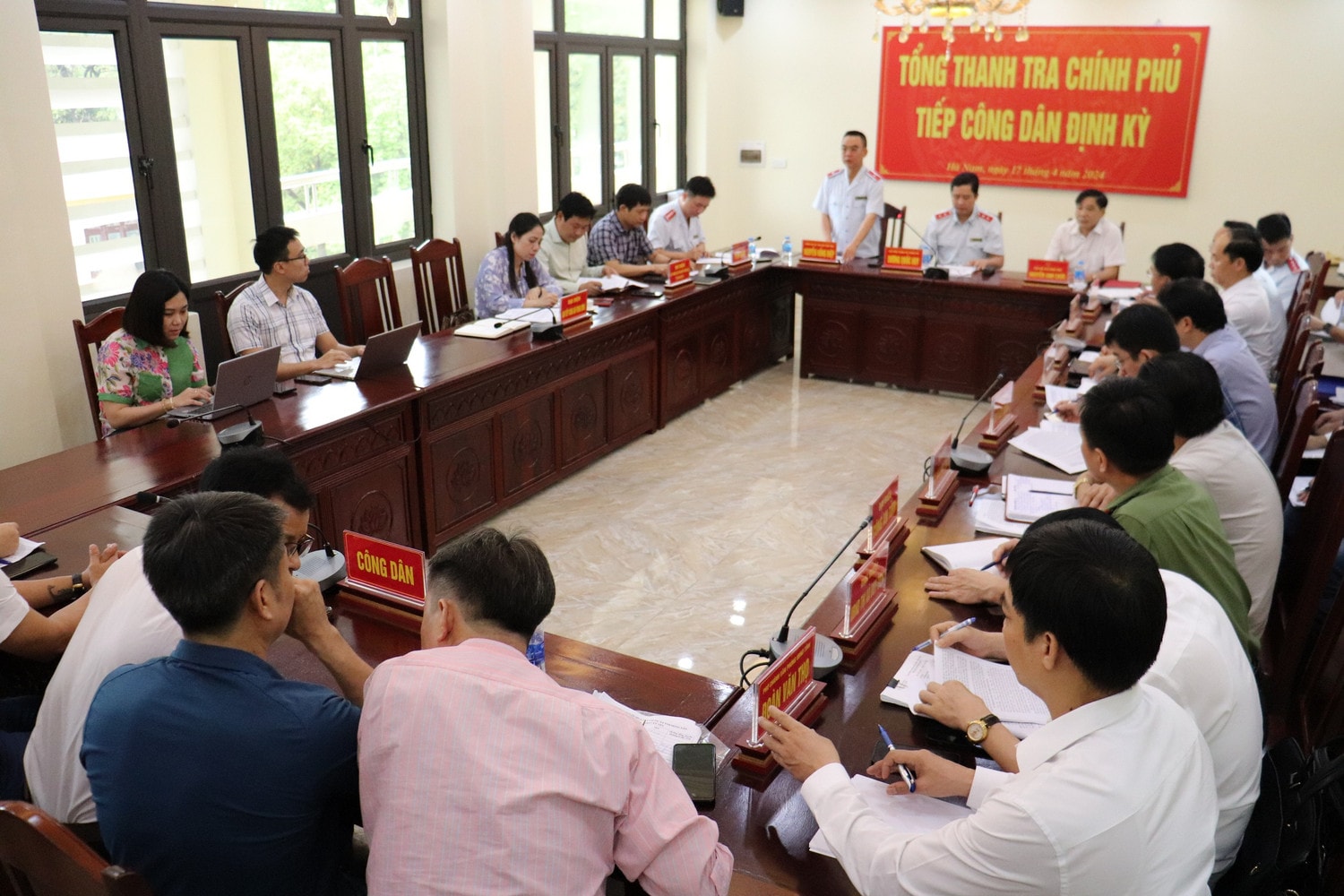 Quang cảnh buổi tiếp dân. Thanh tra Chính phủ tiếp công dân định kỳ tại Hà Nam -0