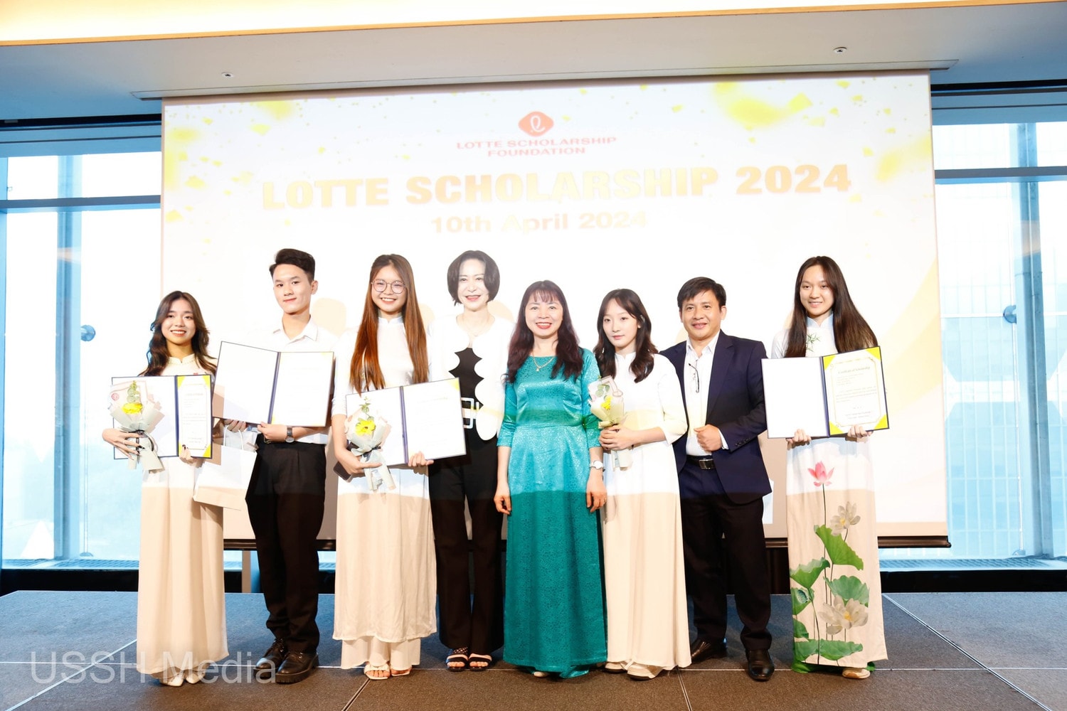 Học bổng Lotte: Nâng bước sinh viên Nhân văn vượt khó theo đuổi đam mê -0
