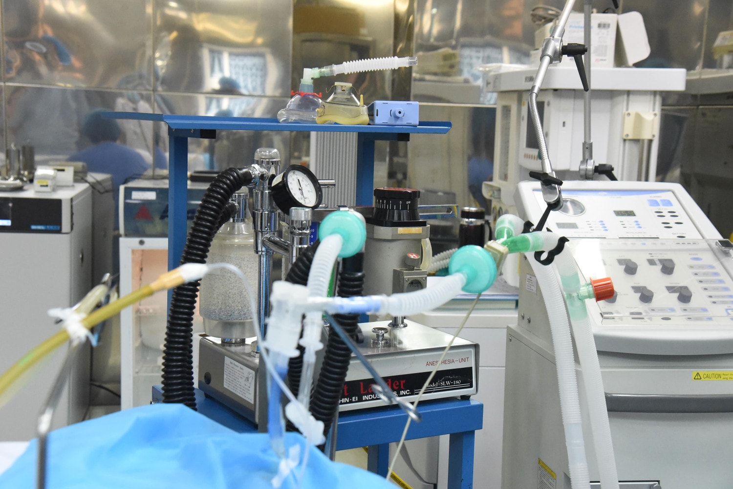 Cận cảnh quá trình súc rửa phổi cho công nhân ngành than -1