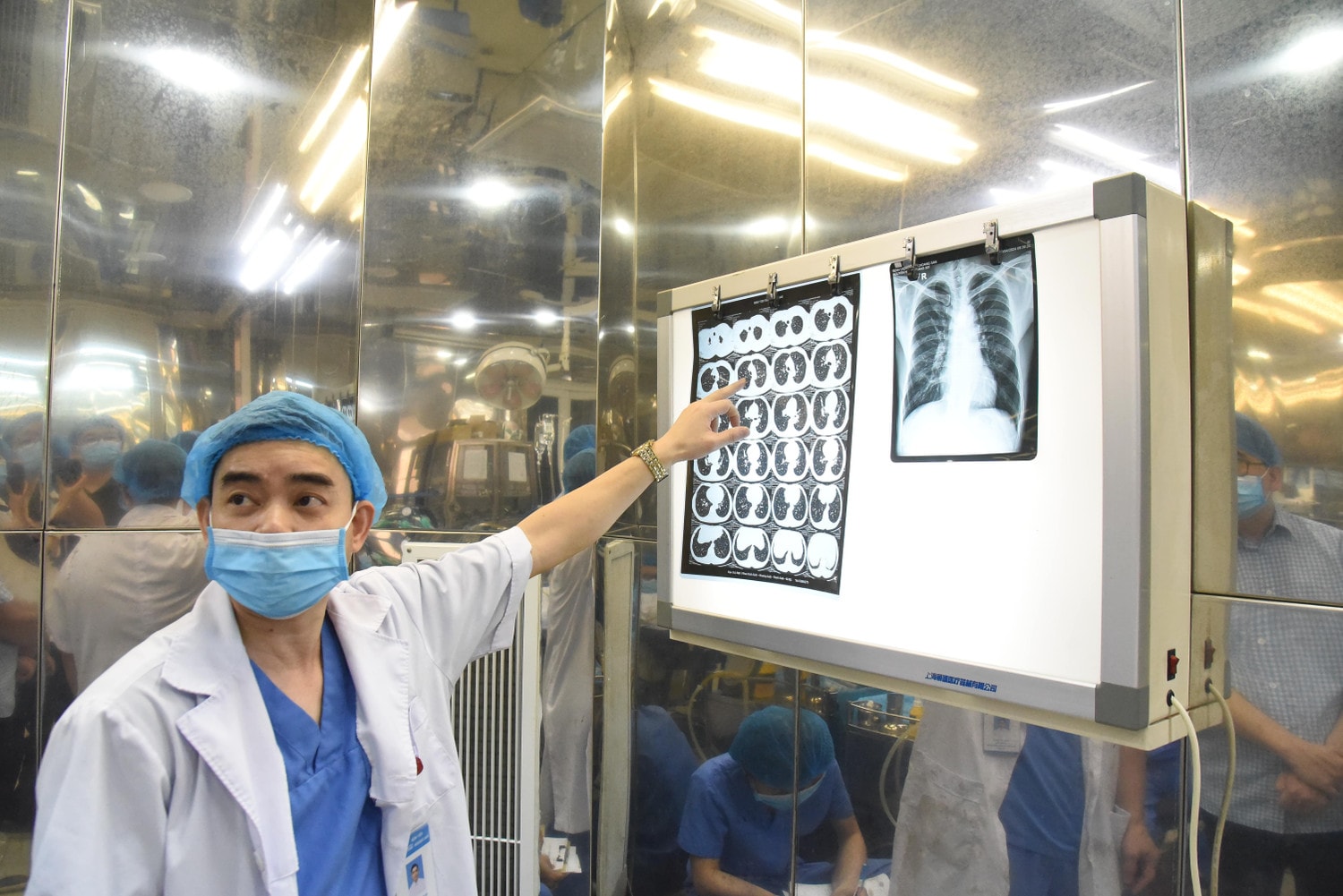 Cận cảnh quá trình súc rửa phổi cho công nhân ngành than -0