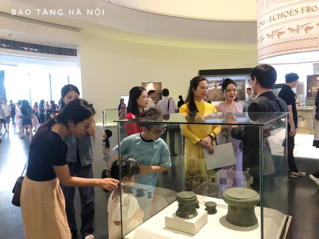 Trưng bày 