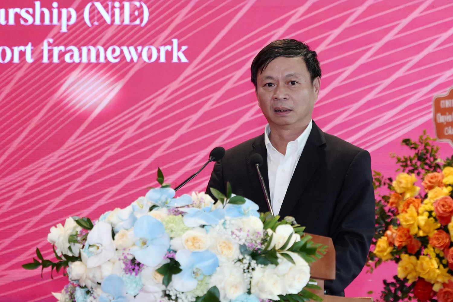 Thứ trưởng Bộ Khoa học và Công nghệ Hoàng Minh phát biểu tại buổi lễ Tăng cường kết nối thúc đẩy khởi nghiệp đổi mới sáng tạo -0