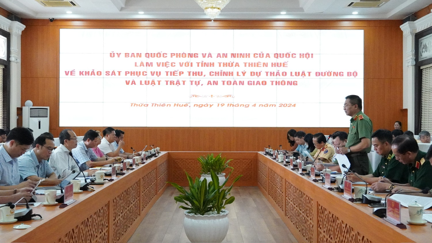 Toàn cảnh buổi làm việc 