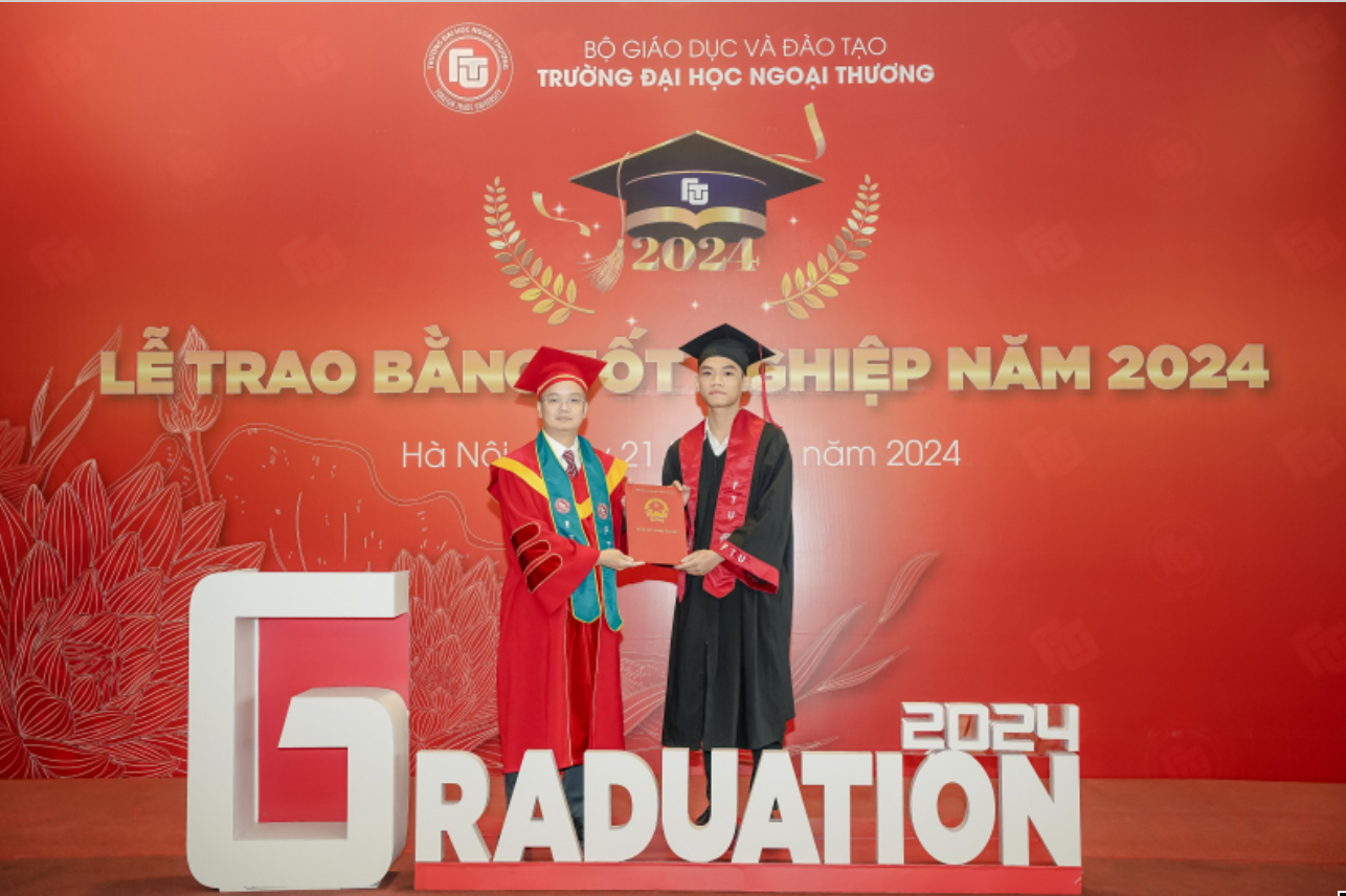 Gần 83% sinh viên Ngoại thương tốt nghiệp sớm xếp loại xuất sắc và giỏi -0