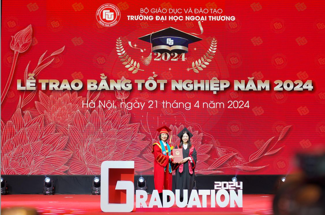 Gần 83% sinh viên Ngoại thương tốt nghiệp sớm xếp loại xuất sắc và giỏi -0