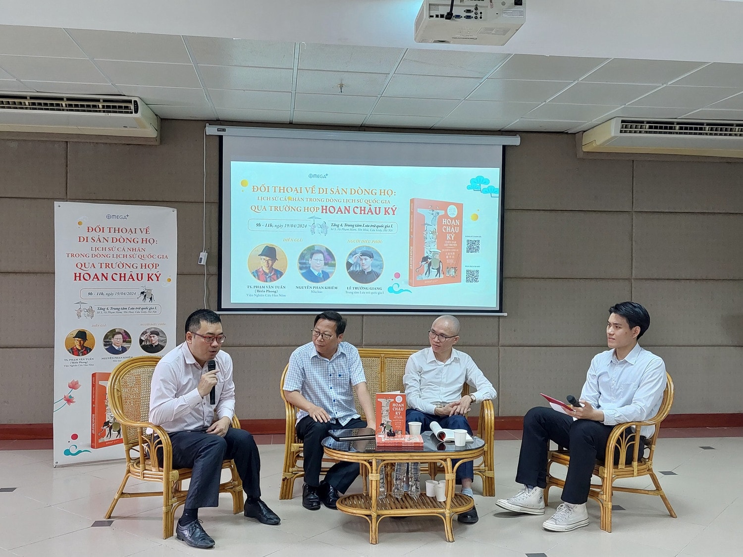 “Trong sử có gia phả và trong gia phả có sử” -0
