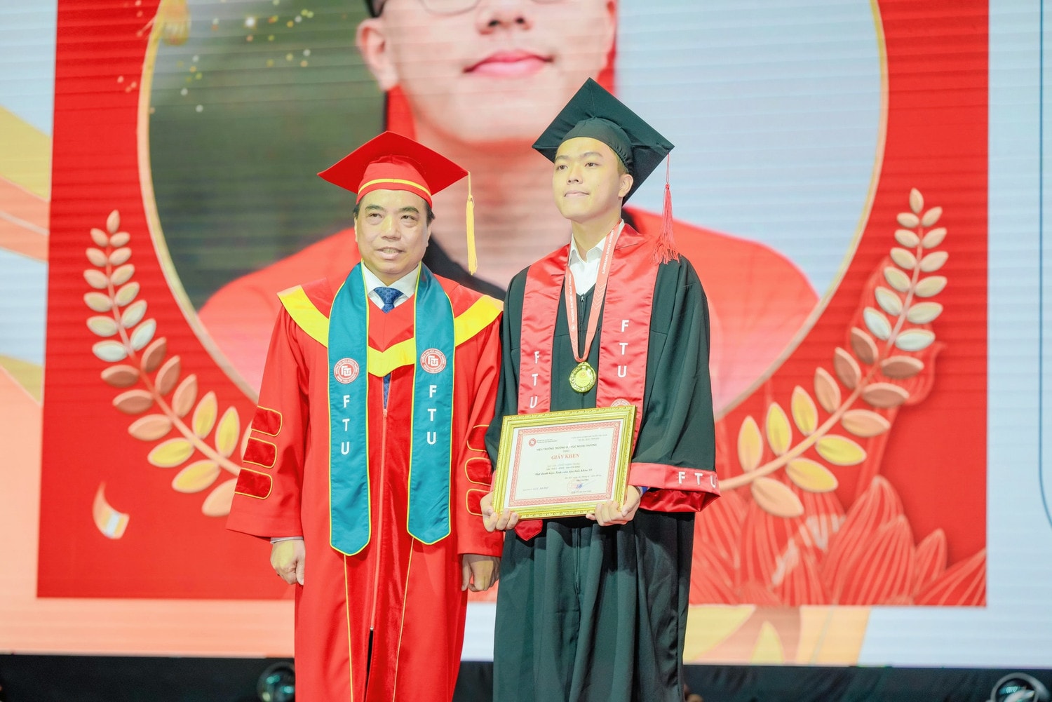 Gần 83% sinh viên Ngoại thương tốt nghiệp sớm xếp loại xuất sắc và giỏi -0