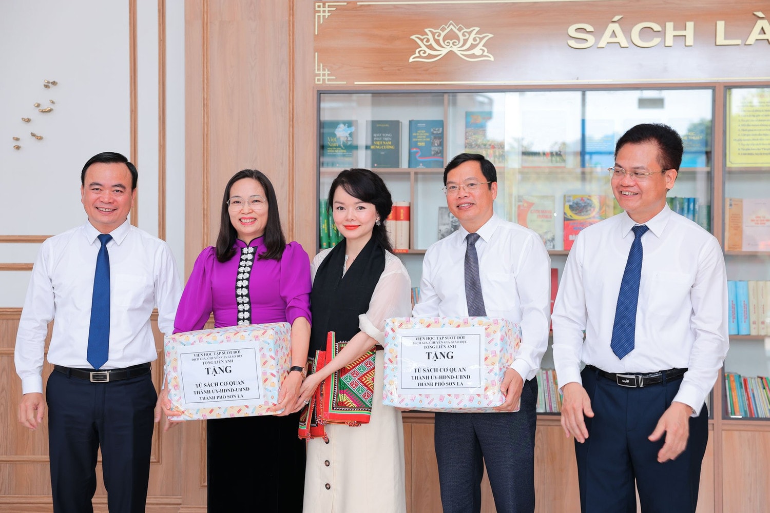 Ngày Sách và Văn hóa đọc Việt Nam tại “Thành phố học tập toàn cầu” Sơn La -2