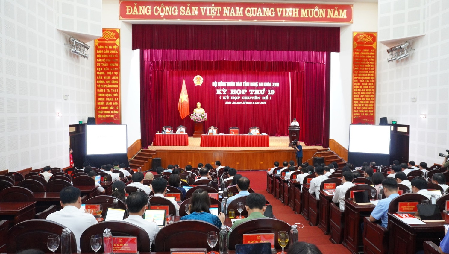 Nghệ An: HĐND tỉnh thông qua 19 nghị quyết quan trọng tại kỳ họp chuyên đề -0