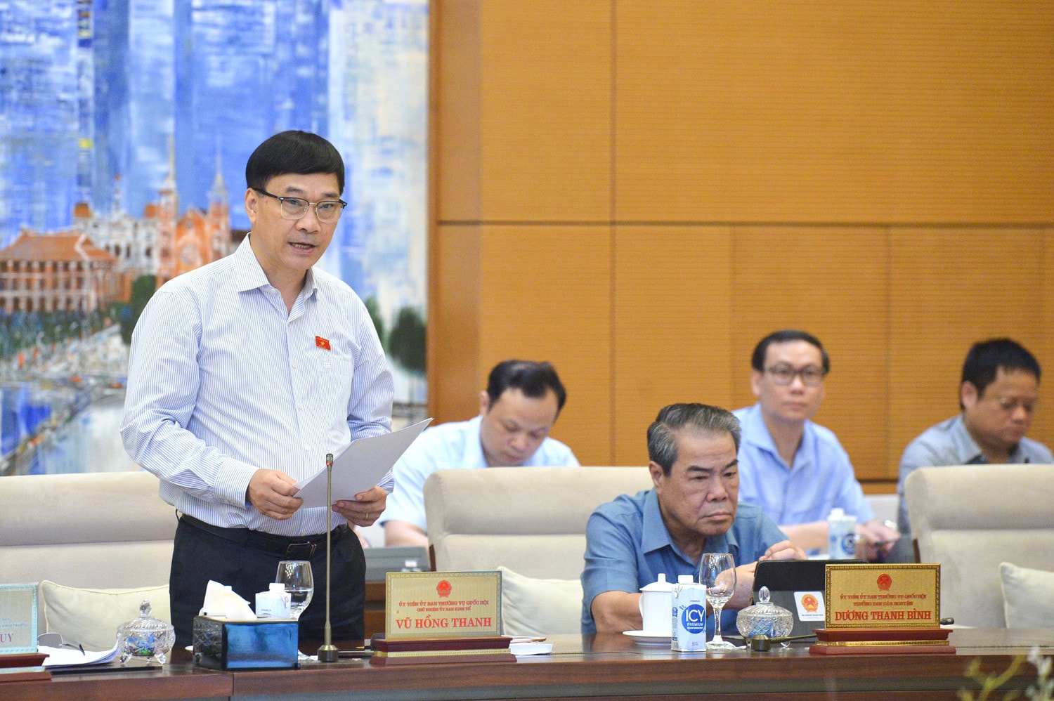 Thể chế hóa đầy đủ các chủ trương của Đảng về phát triển bền vững đô thị và nông thôn -0