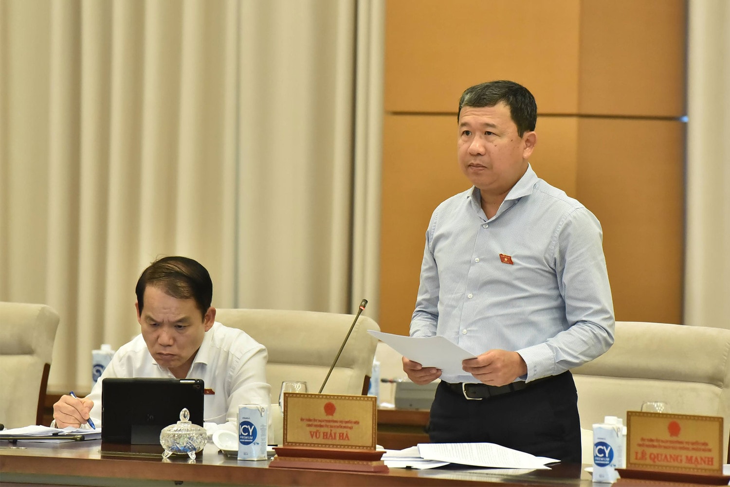 Bảo đảm chế độ với thành viên cơ quan Việt Nam ở nước ngoài phù hợp với vị thế, điều kiện đất nước -0