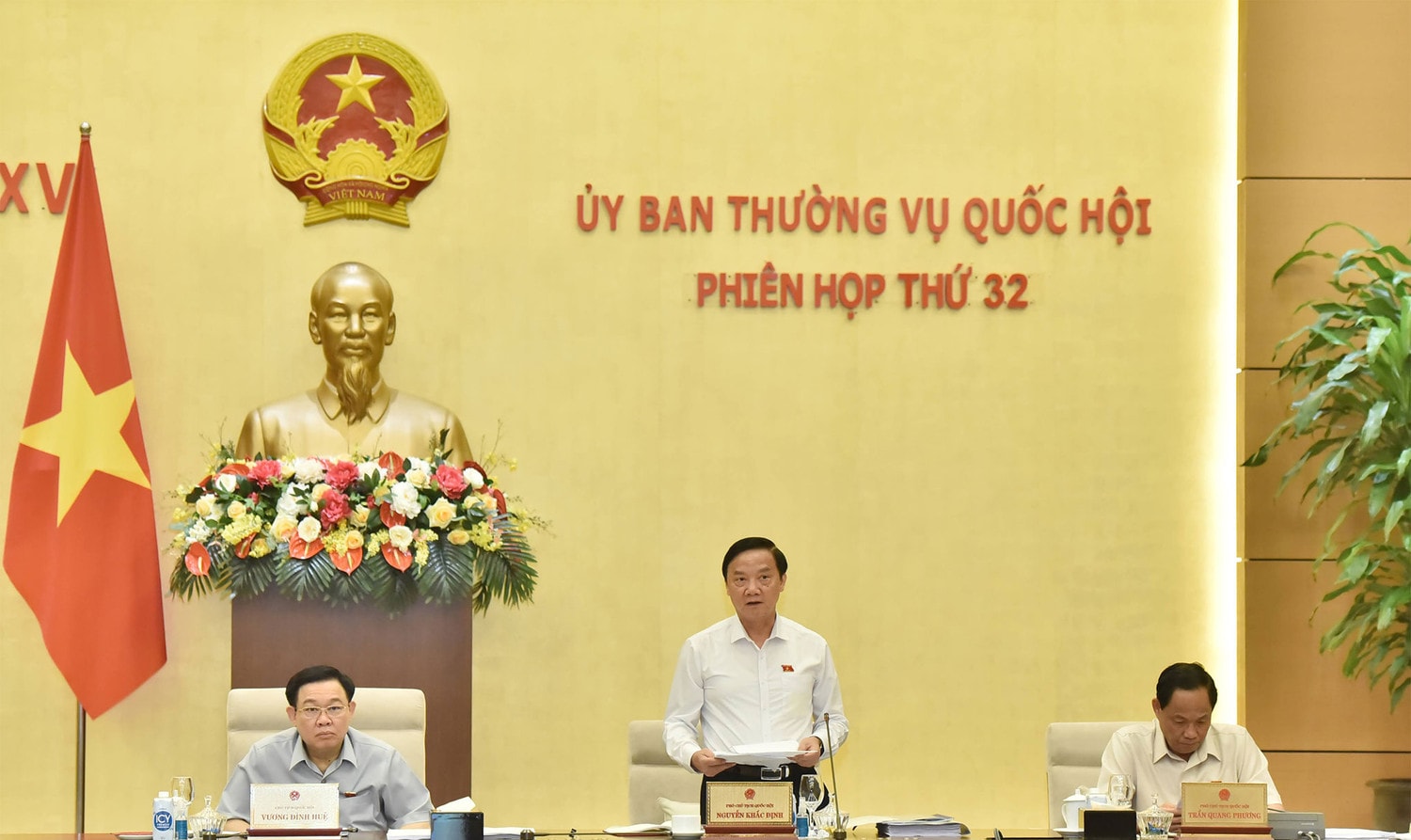 Ủy ban Thường vụ Quốc hội nghe báo cáo kết quả giám sát văn bản quy phạm pháp luật năm 2023 -0