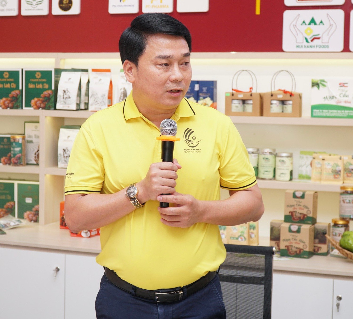 Đoàn Đại biểu Quốc hội tỉnh Đắk Lắk tiếp xúc cử tri với Hội doanh nhân thành phố Buôn Ma Thuột -0