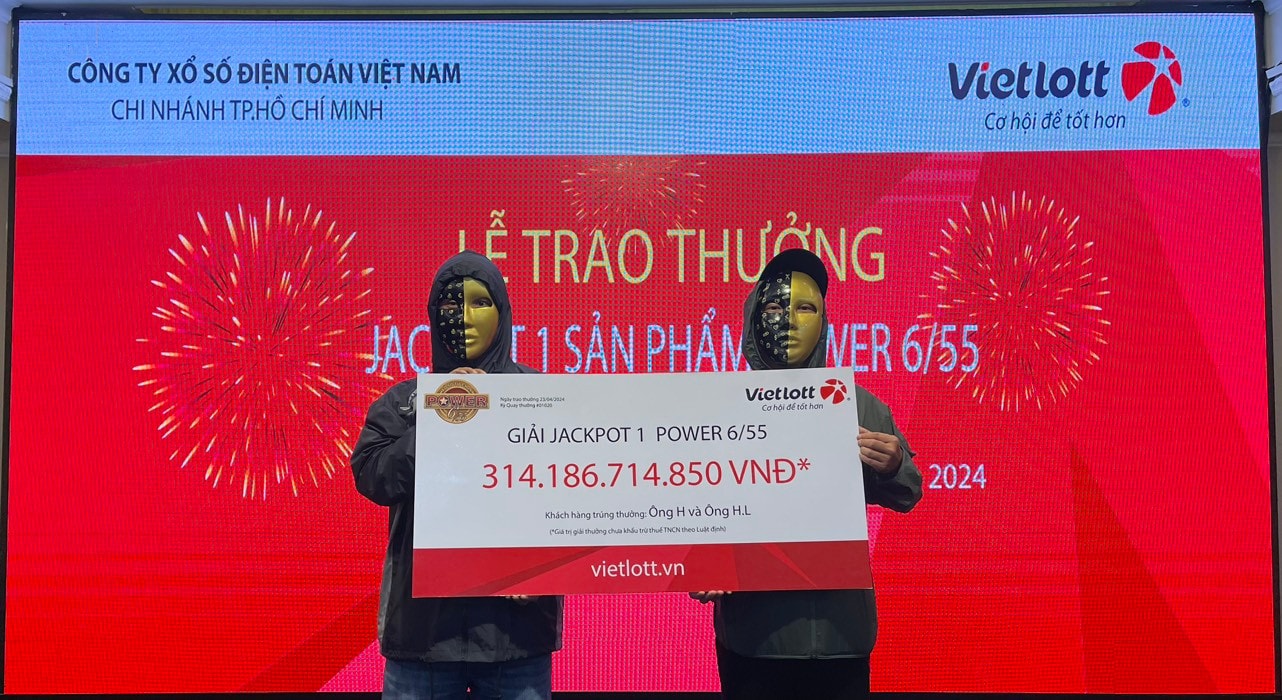 Vietlott trao giải Jackpot 314 tỷ đồng -0