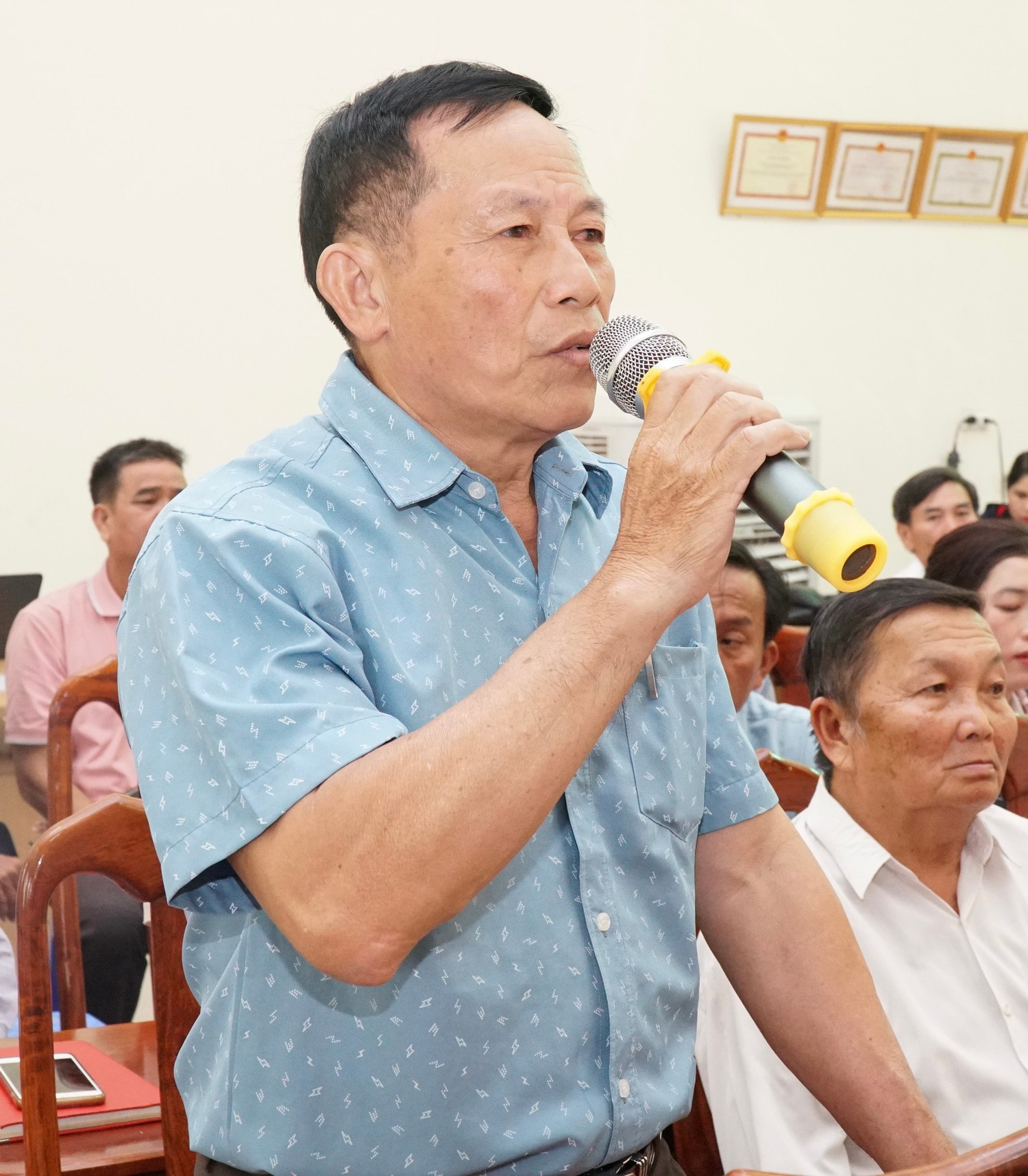 Đoàn đại biểu Quốc hội tỉnh Đắk Lắk tiếp xúc cử tri tại thị xã Buôn Hồ -0