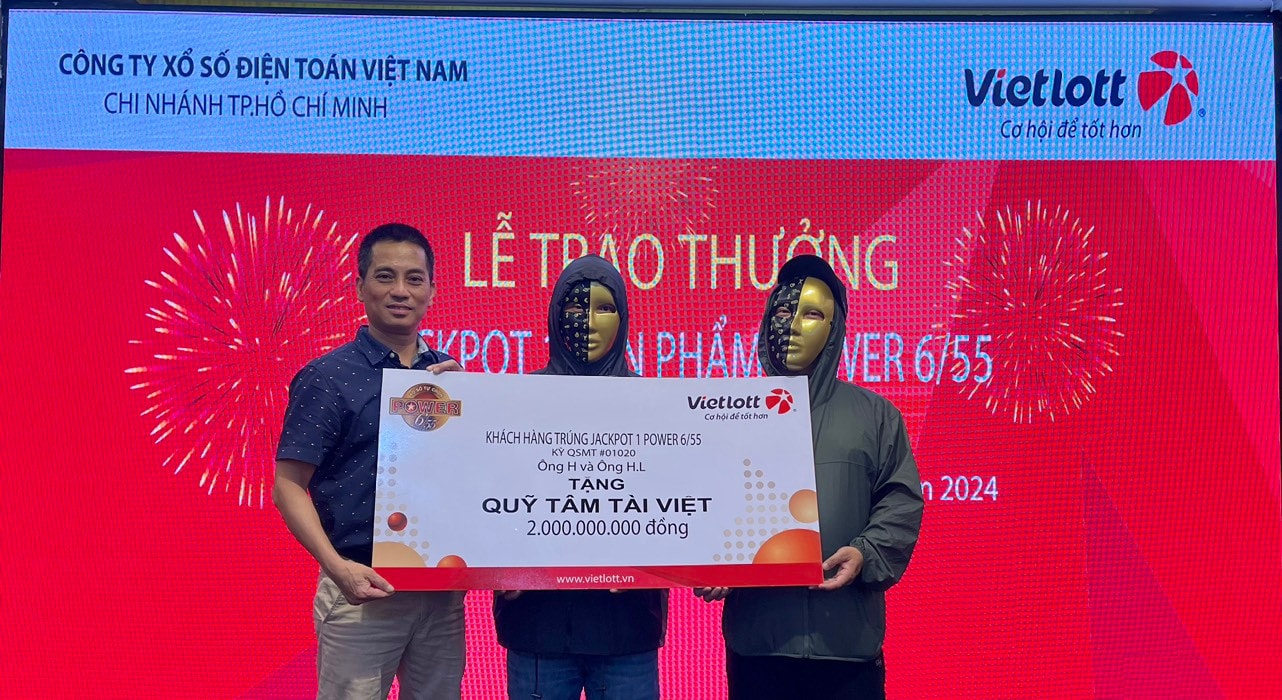Vietlott trao giải Jackpot 314 tỷ đồng -0