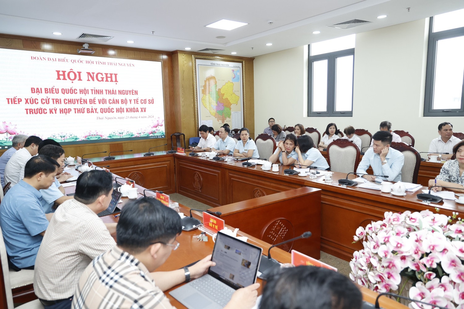 Đoàn ĐBQH tỉnh Thái Nguyên tiếp xúc cử tri chuyên đề với cán bộ y tế cơ sở -0