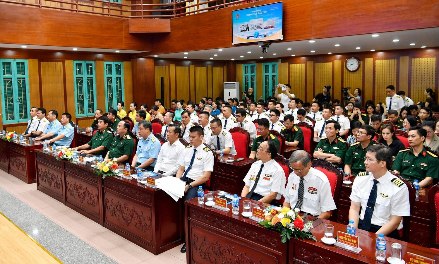 Đoàn bay 919 với hành trình chinh phục bầu trời -0