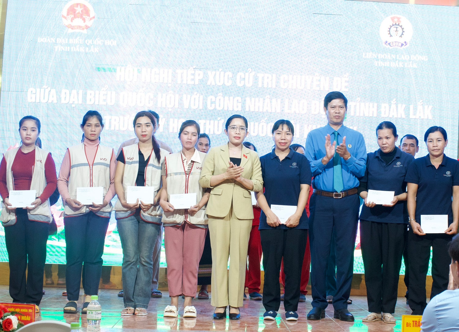 Đoàn ĐBQH tỉnh Đắk Lắk tiếp xúc cử tri với công nhân lao động tỉnh Đắk Lắk