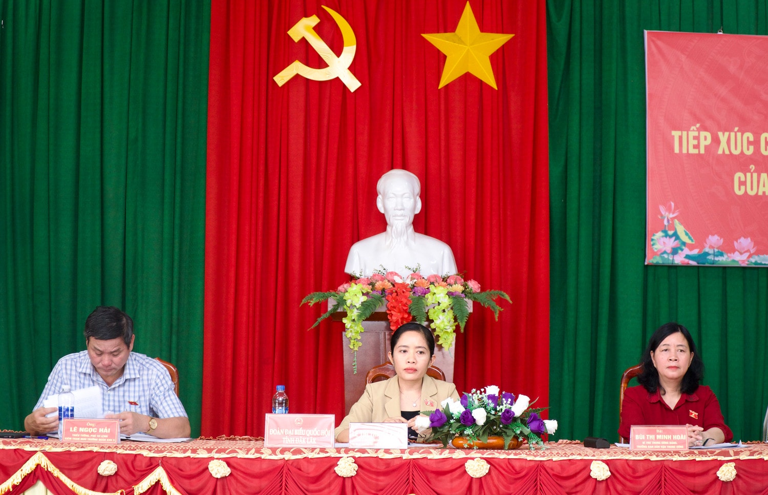 Đoàn đại biểu Quốc hội tỉnh Đắk Lắk tiếp xúc cử tri tại huyện Krông Pắk