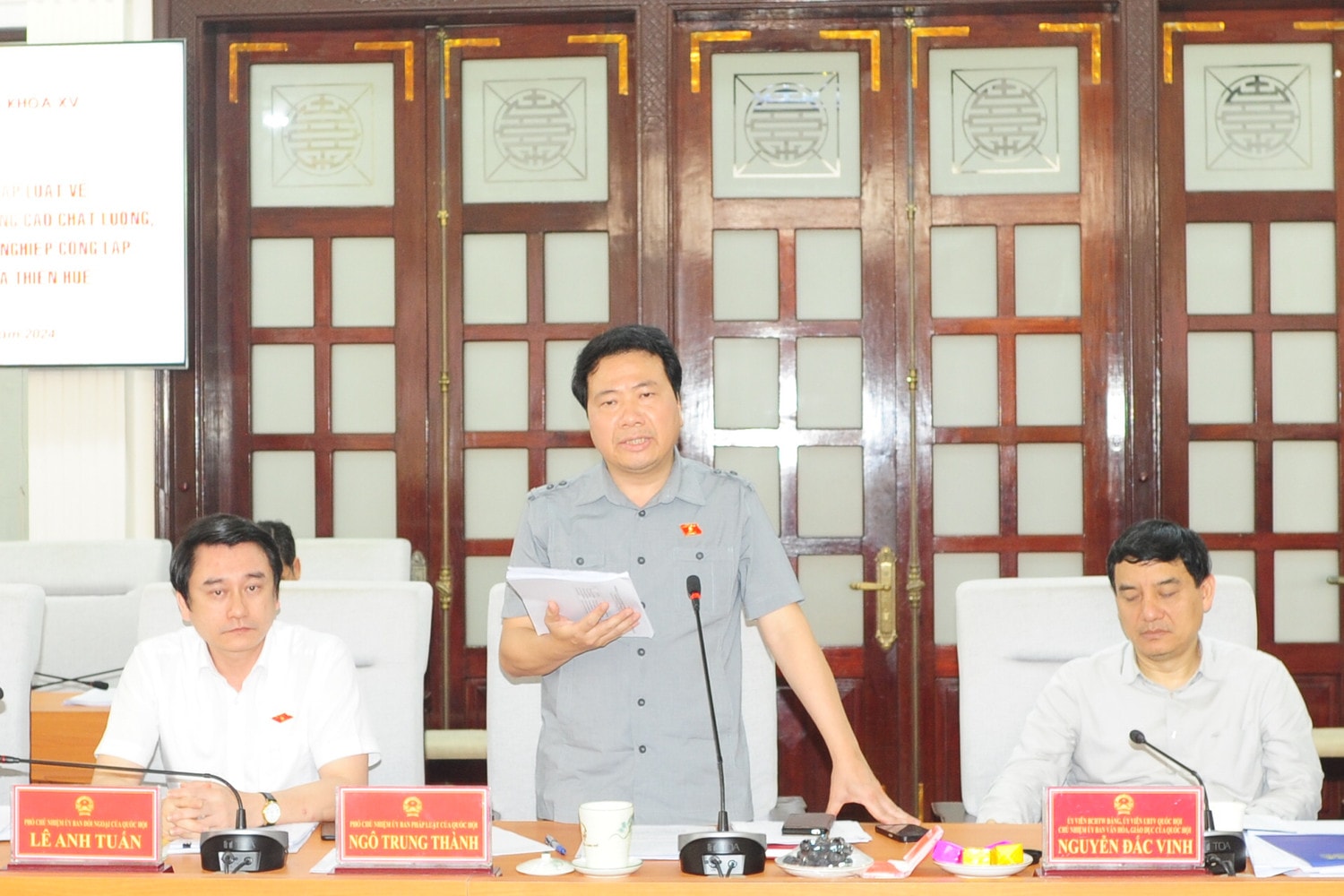 Phó Chủ nhiệm Ủy ban Pháp luật Ngô Trung Thành phát biểu Đoàn giám sát của Ủy ban Thường vụ Quốc hội làm việc với UBND tỉnh Thừa Thiên Huế -0