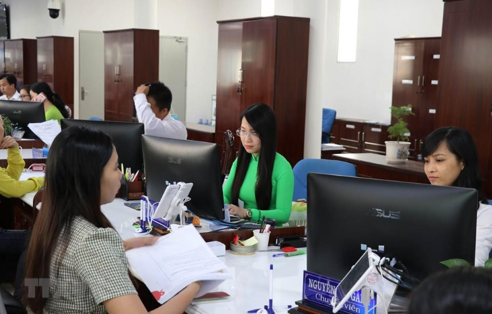 Chính sách với cán bộ dôi dư do sắp xếp lại đơn vị hành chính -0