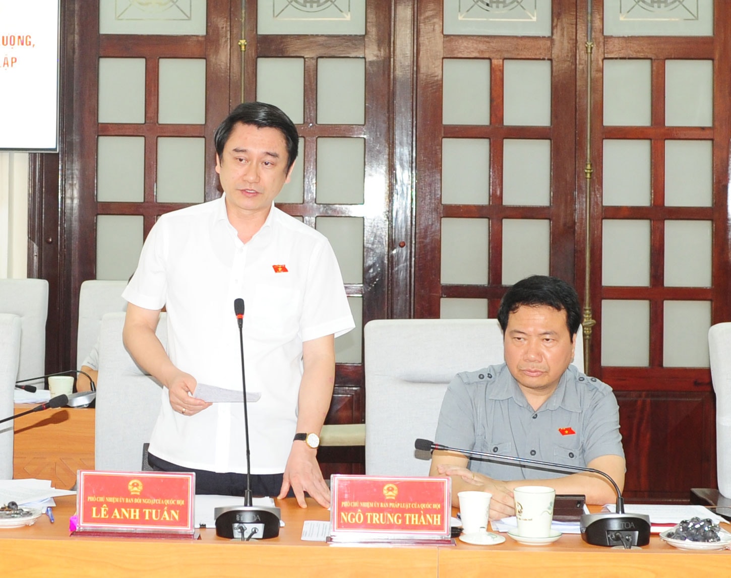Đoàn giám sát của Ủy ban Thường vụ Quốc hội làm việc với UBND tỉnh Thừa Thiên Huế -0