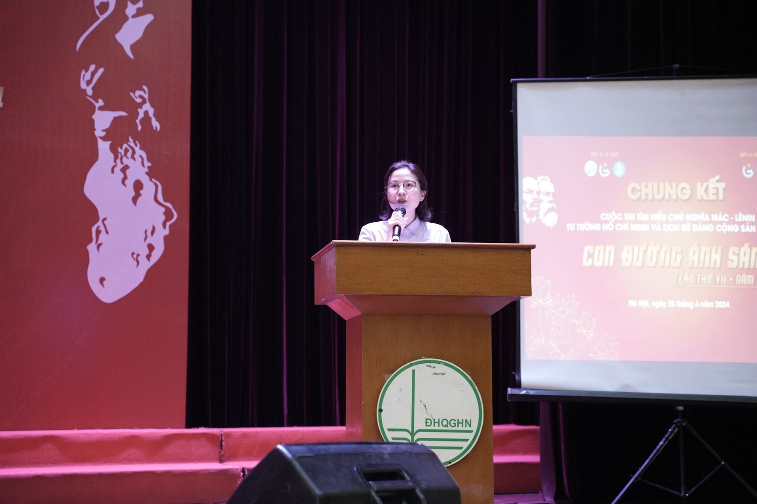 Sinh viên Trường Đại học Giáo dục đạt giải nhất Cuộc thi tìm hiểu các môn lý luận chính trị 