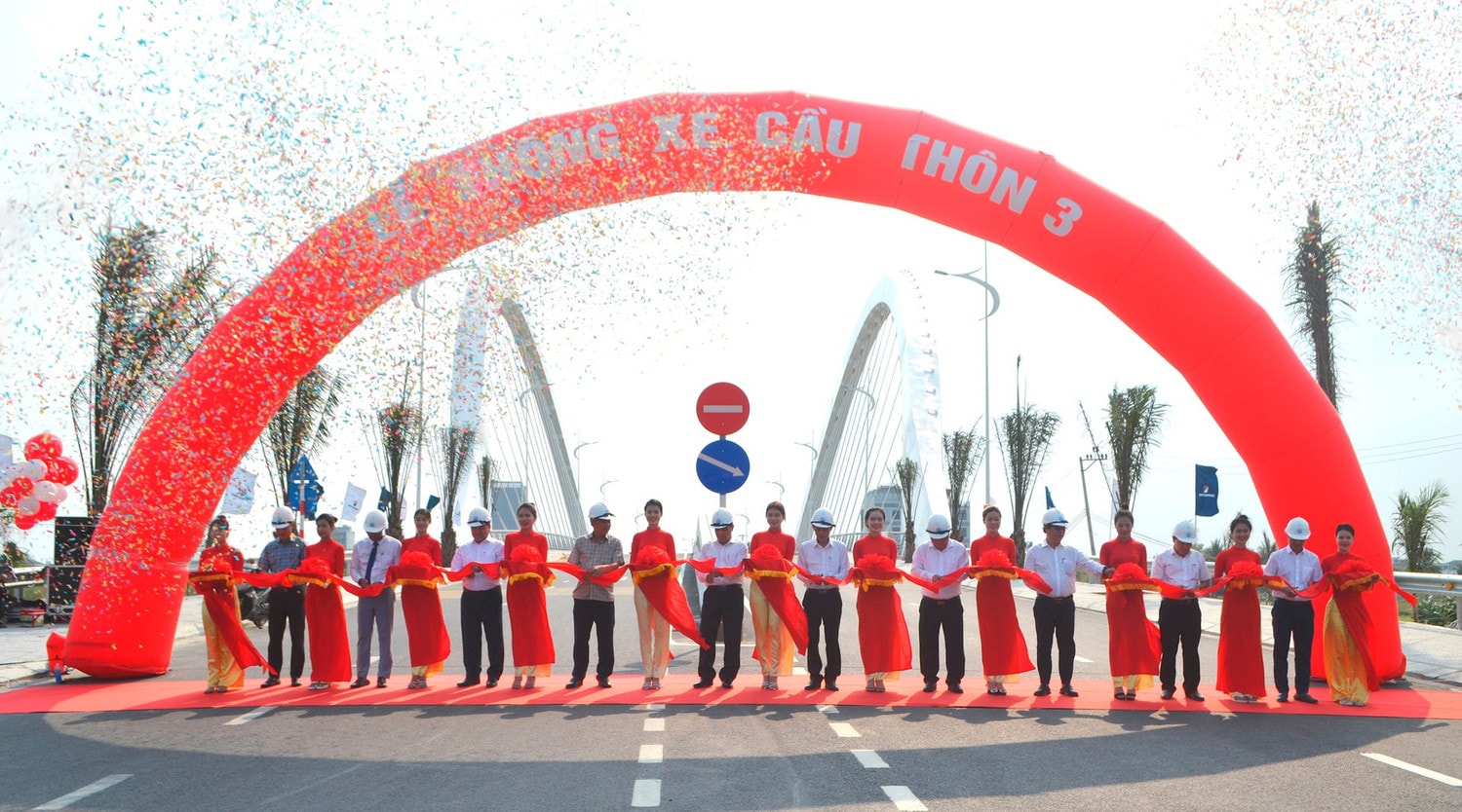Thông xe cầu thôn 3, nối đôi bờ sông Cổ Cò -0