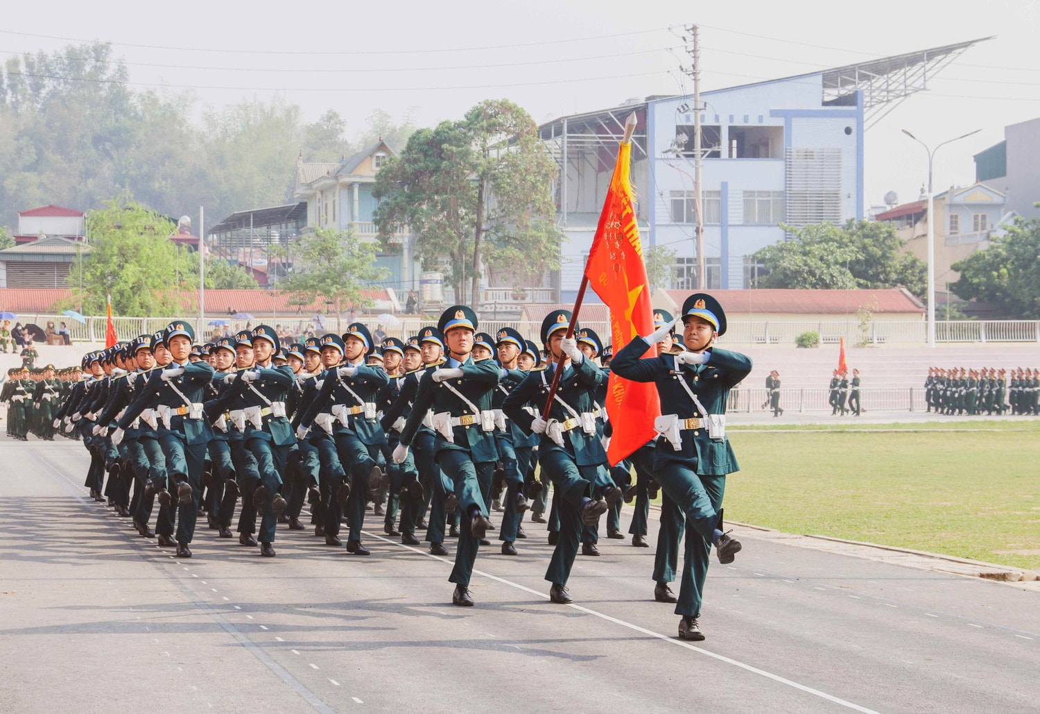 Hợp luyện diễu binh chào mừng Lễ Kỷ niệm 70 năm Chiến thắng Điện Biên Phủ -4