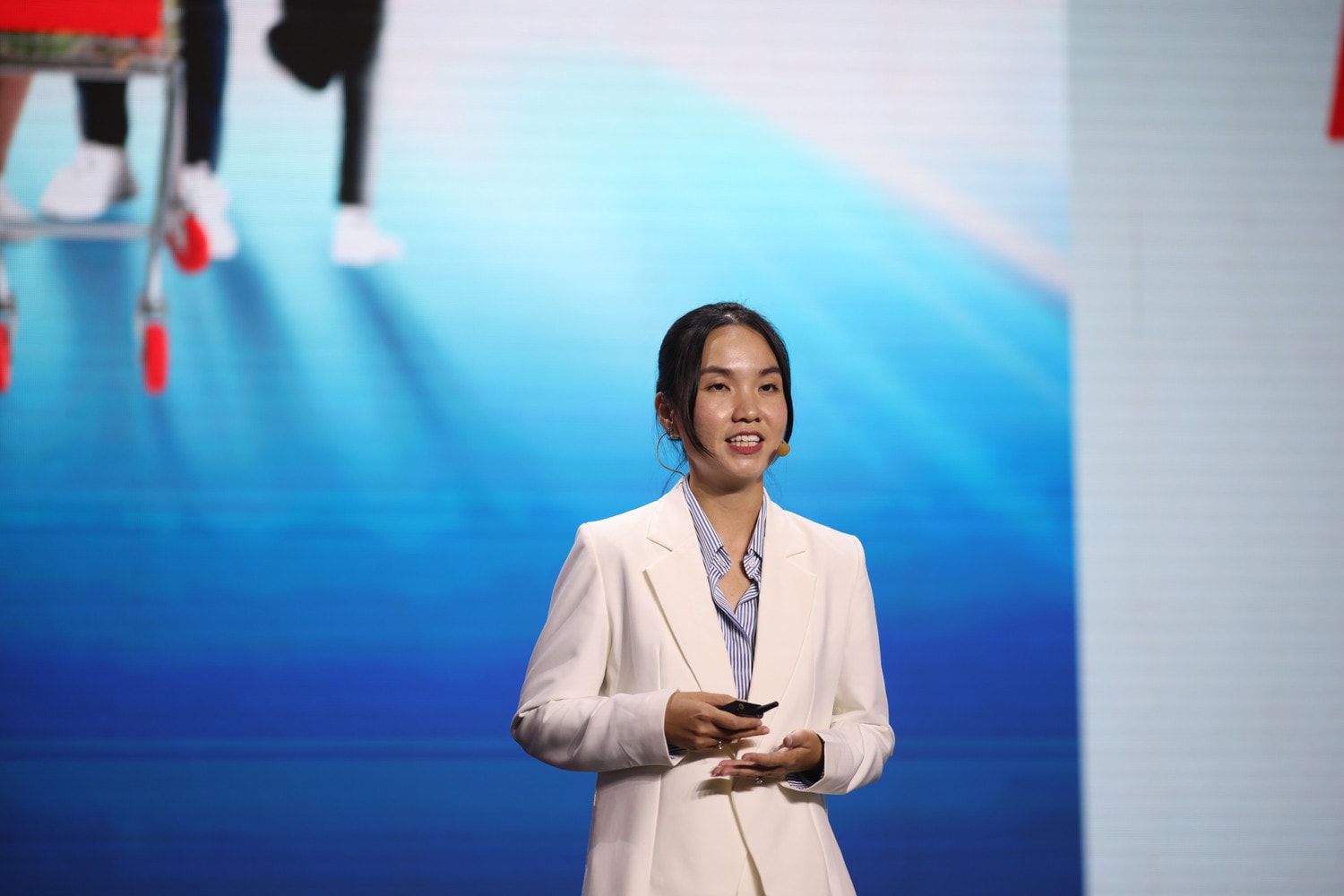 Nguyễn Trương Kim Phượng - Giám đốc Marketing Cấp cao ngành hàng Thực phẩm Tiện lợi chia sẻ câu chuyện Omachi tại sự kiên Mỗi gia đình Việt Nam, mọi sản phẩm Masan; mỗi gia đình thế giới, ít nhất một sản phẩm Masan” -0