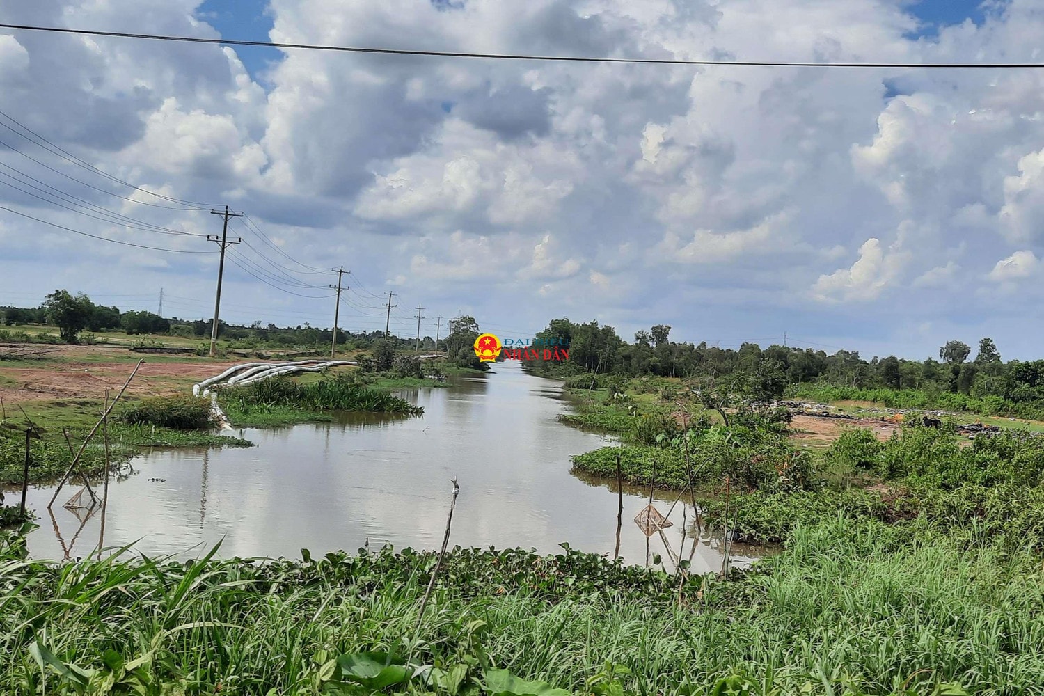 TP. Hồ Chí Minh và Long An sẽ phối hợp kiểm soát ô nhiễm môi trường tại khu vực kênh giáp ranh -0