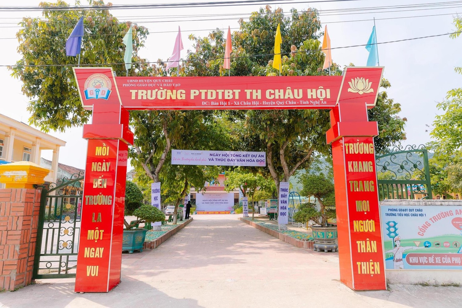 Chung tay xây dựng 