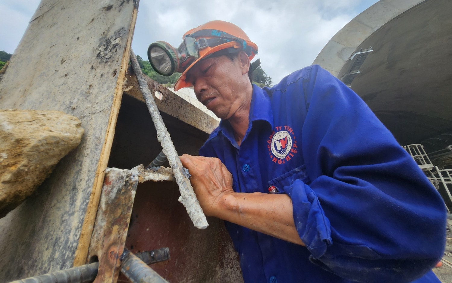 Thông xe cao tốc Diễn Châu - Bãi Vọt -0