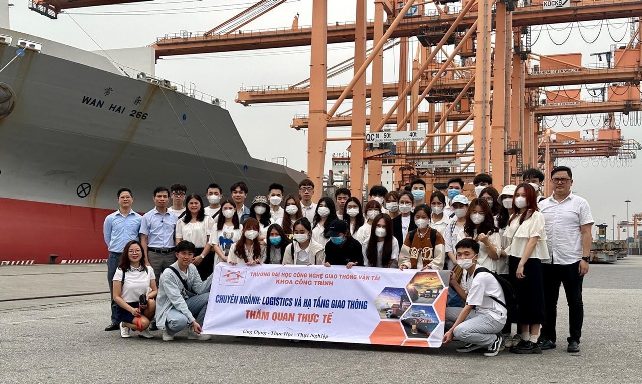 Tư vấn tuyển sinh 2024: Các ngành khối kỹ thuật, giao thông vận tải có “lép vế” về cơ hội việc làm? -0