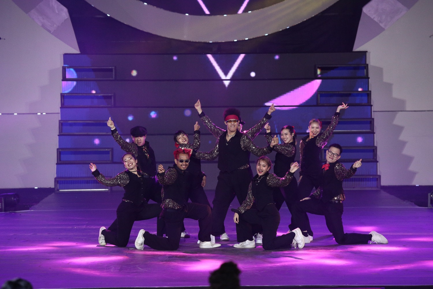 Đội PLANET LOCK giành quán quân bảng Quốc tế hạng mục Showcase của Dalat Best Dance Crew 2024 - Hoa Sen Home International Cup với giải thưởng 6.000 USD Sôi động lễ hội vũ đạo ngoài trời tại Quảng trường Lâm viên – Đà Lạt